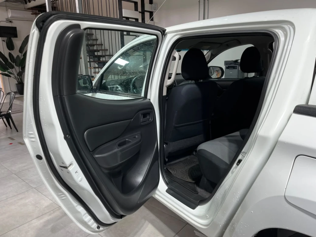 imagen 0 de vehiculo con id 2209